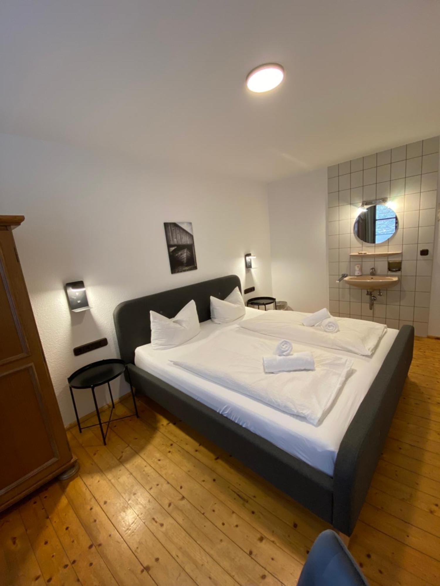 Gasthof Zum Goldenen Schiff - Lehm, Stil & Altstadtflair Marktbreit Εξωτερικό φωτογραφία